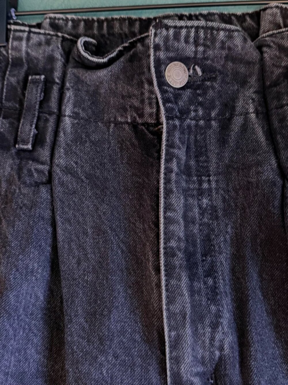 The '80s Mom Jean with Paperbag Abercrombie & Fitch, Size 4/27 - Picture 11 of 14